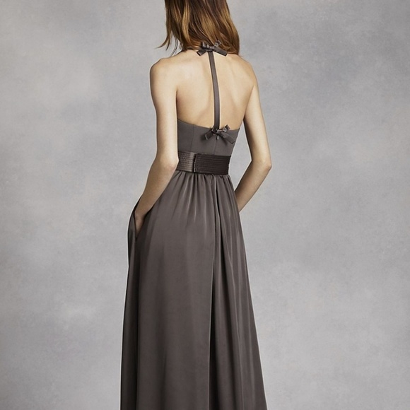 Vera wang 🤗Blush V neck halter gown💗 - Picture 4 of 4